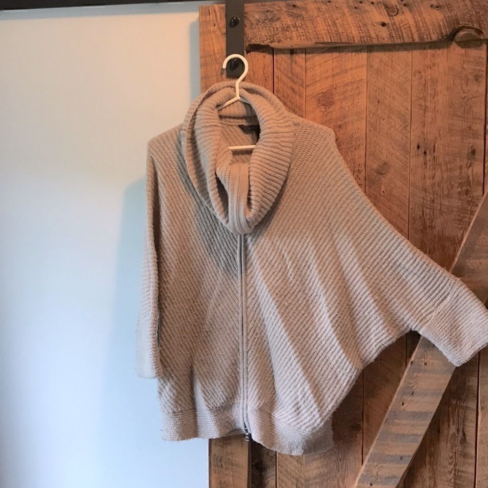BCBGMAXAZRIA knitted sweater  